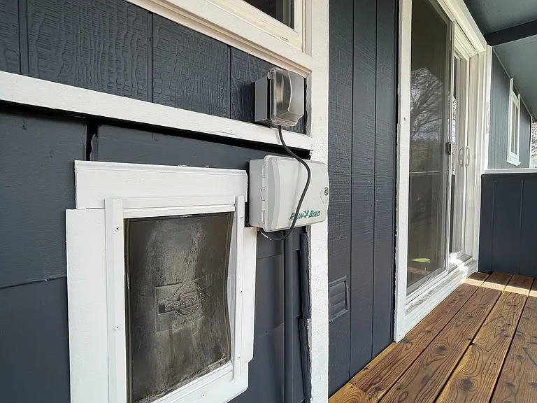 576 E 3rd St — Photo 19
