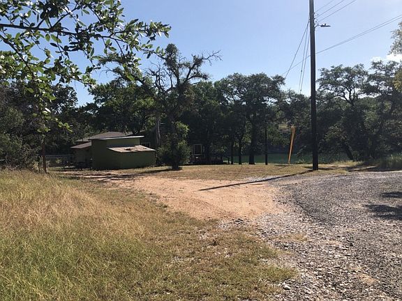 4th image of 24000 Bluebird Ln