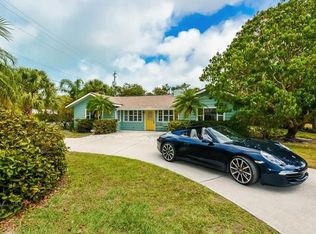 405 Island Cir, Sarasota, FL 34242