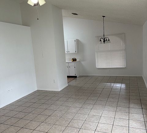 4th image of 1408 Mohrlake Dr