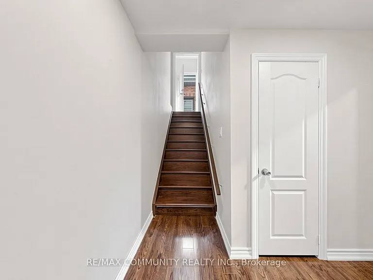 5 Mugford Cres N #BASEMENT — Photo 25