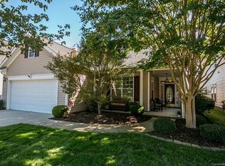 8711 Whistlers Chase Dr, Charlotte, NC 28269
