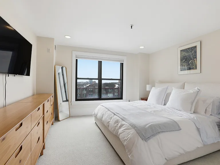 390 Commonwealth Ave — Photo 10