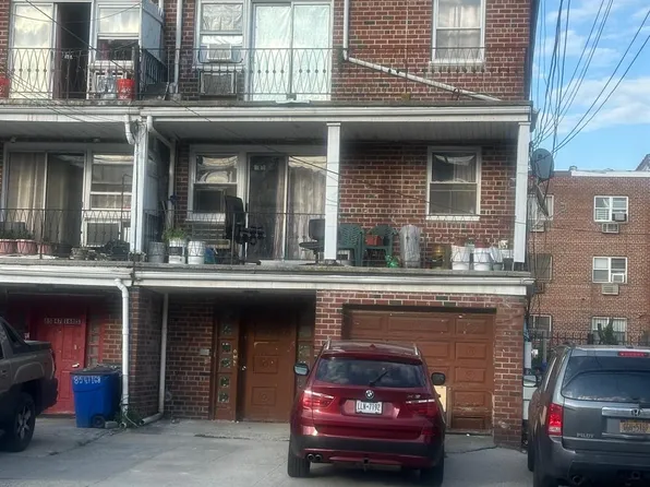 8549 168th Street, Jamaica Hills, NY 11432
