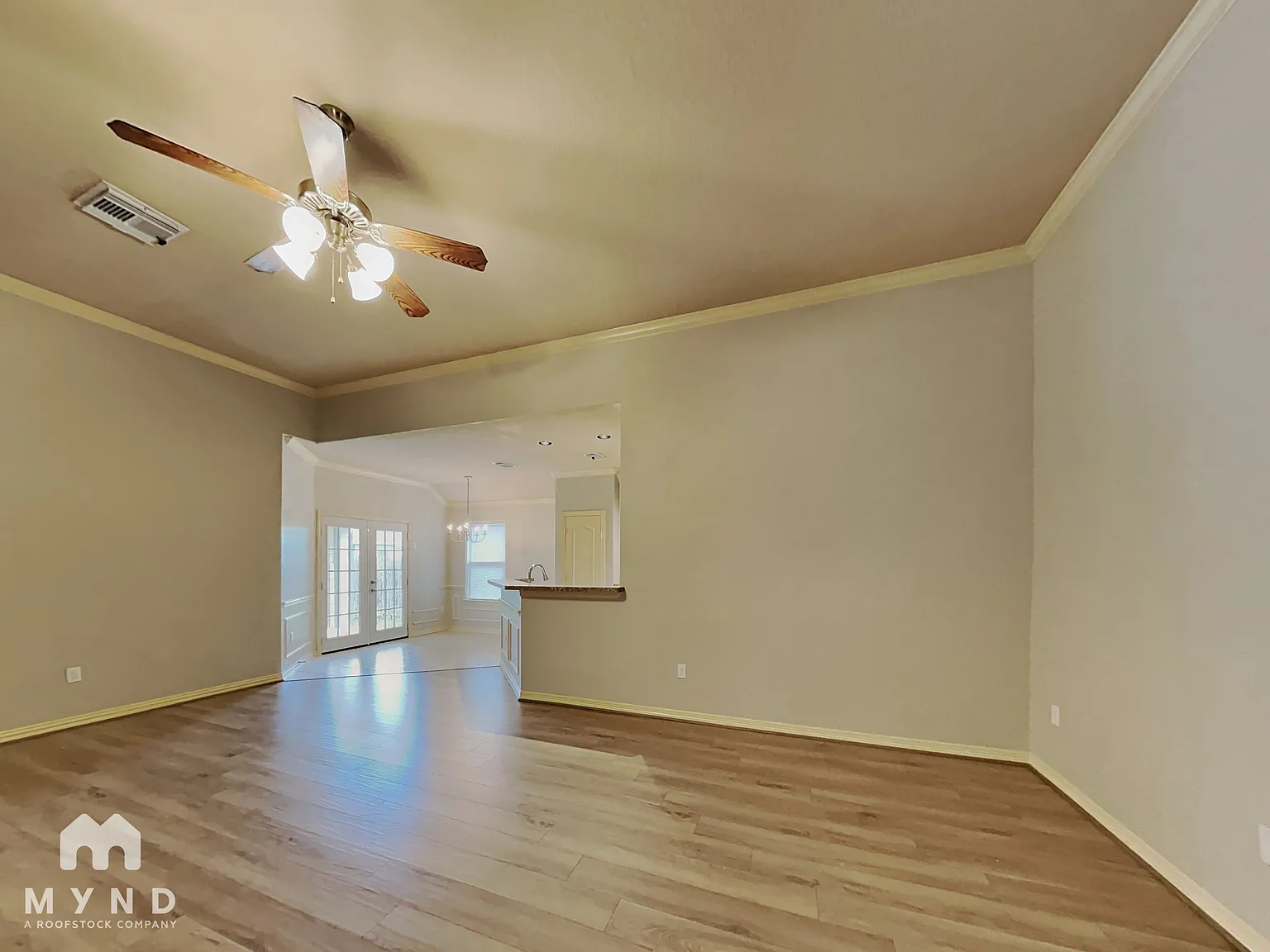 3 bed, 2.0 bath, 1478 sqft, $1,885 — Photo 3