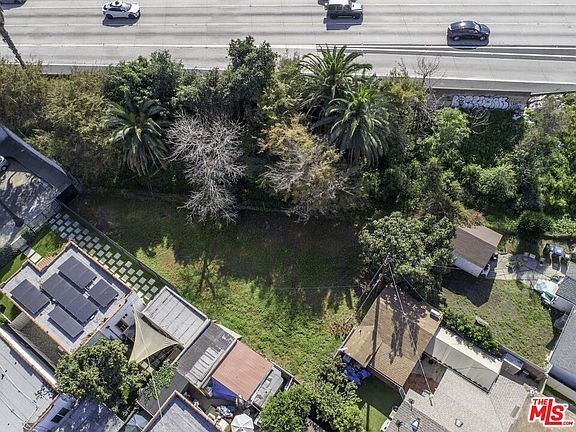 2nd image of 2303 S Palm Grove Ave