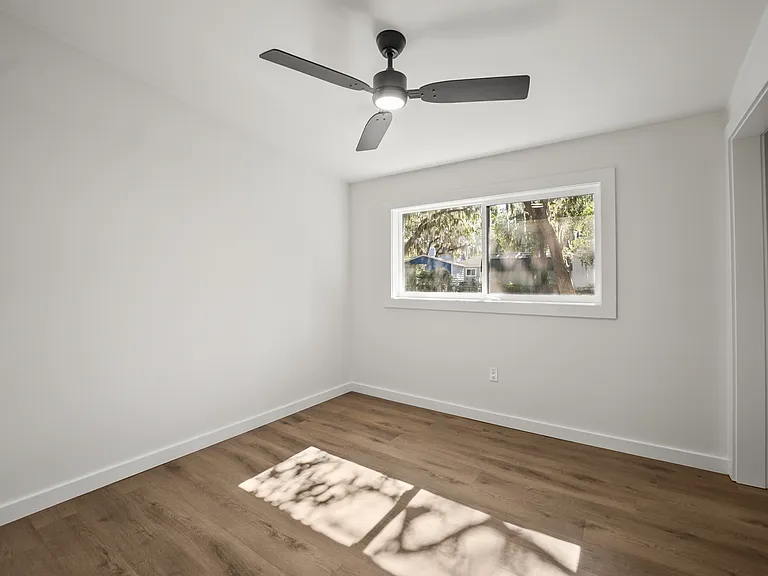 1608 Madrid Ave — Photo 11