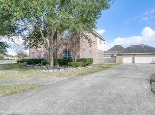 3801 Austin Lake Ct, Pearland, TX 77581