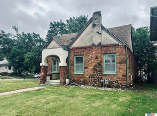 826 5th St, Fairbury, NE 68352