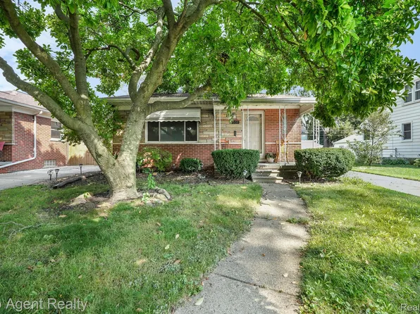 8057 Dale Ave, Center Line, MI 48015