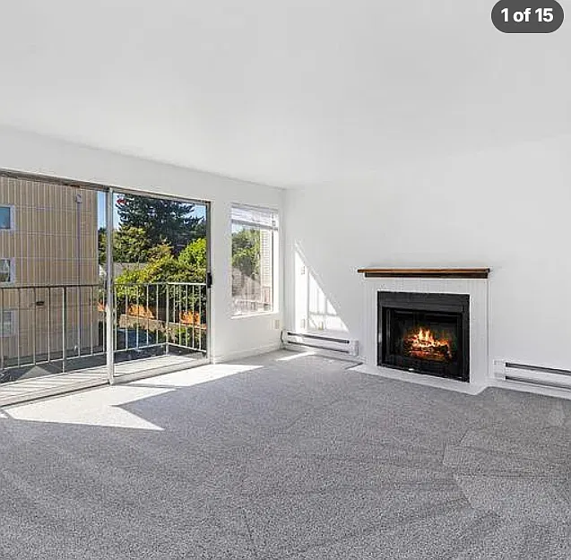 Spacious 1 Bedroom / 1 bath with Covered Parking & Storage — Photo 1