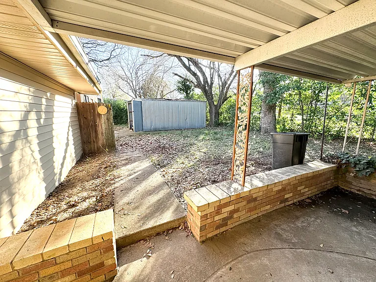 601 Ravenwood Dr — Photo 11