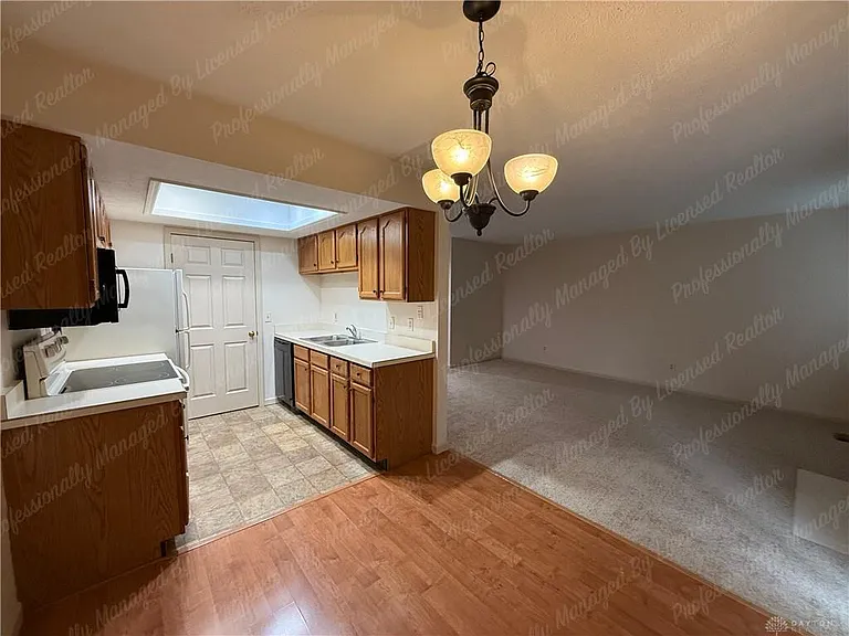 9765 Centerville Creek Ln — Photo 10