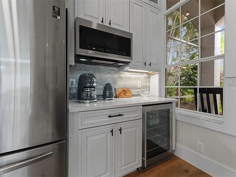 8541 Pepper Tree Way — Photo 12