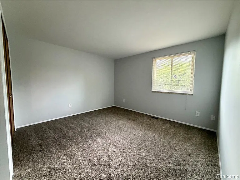 1746 Brookline St — Photo 17