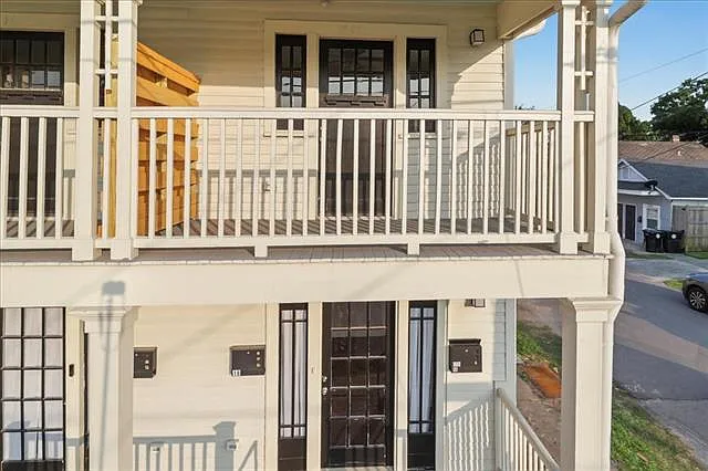 1 bed, 1.0 bath, 565 sqft, $1,275 — Photo 2