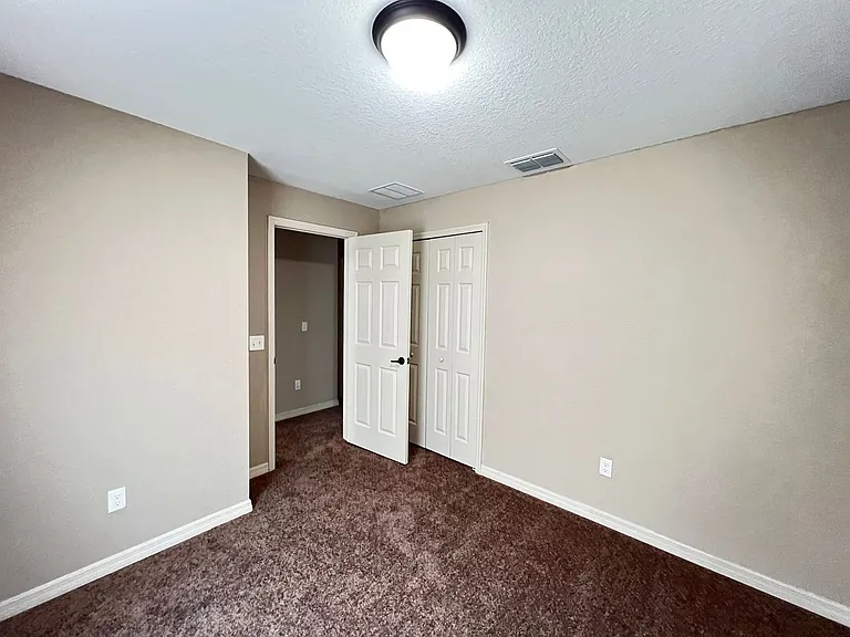 485 Marion Oaks Ln — Photo 15