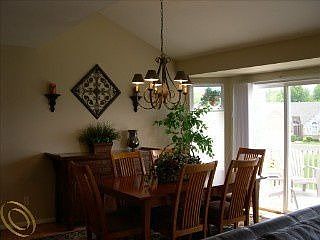 4th image of 3670 Lexington Dr #1