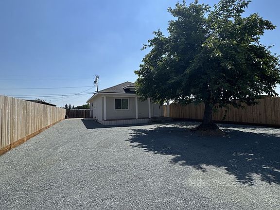 2nd image of 30566 Ivy Rd