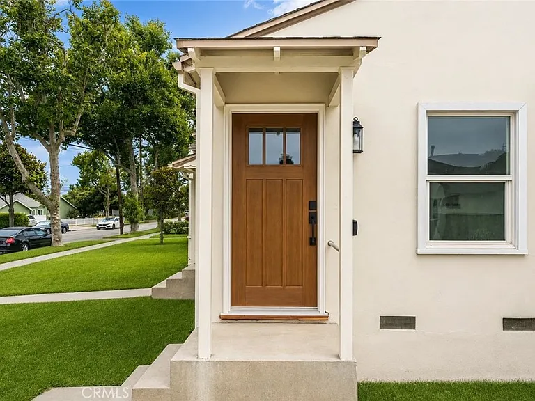 6222 Magnolia Ave — Photo 2