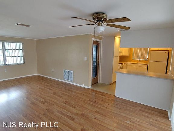 4th image of 3615 Harvard Dr