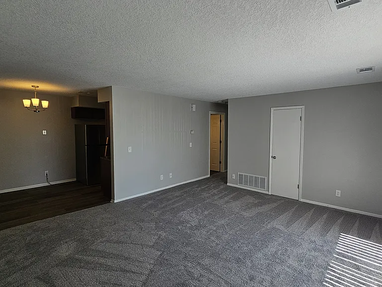3795 Creek Hill Dr #7 — Photo 3