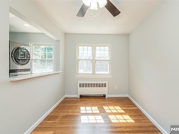 3rd image of 32 Wedgewood Dr APT 48