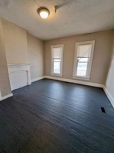 830-832 Oak St #830 Photo 1