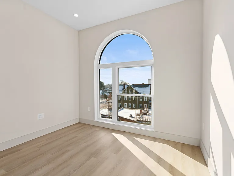463 Franklin St #202 — Photo 23