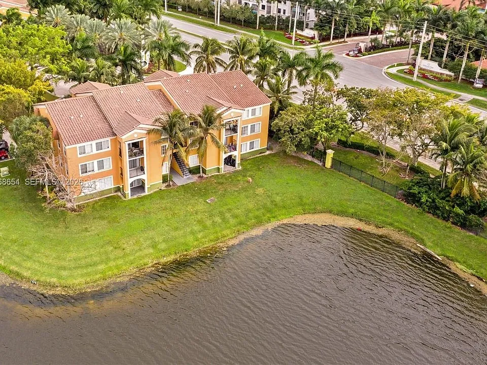 2401 W Preserve Way #104
