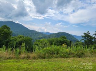 35 Rons Rdg, Waynesville, NC 28785