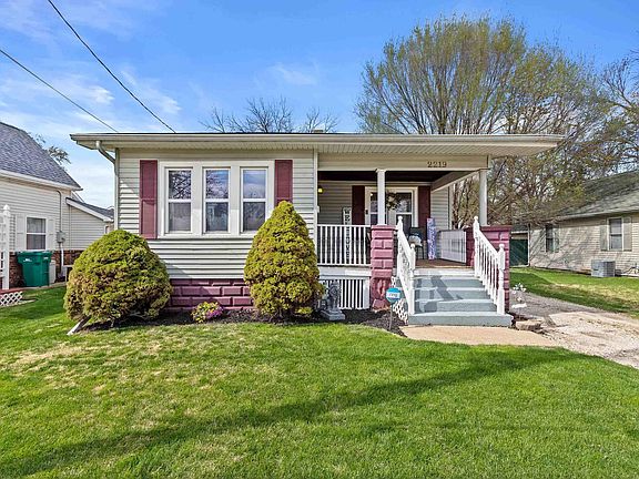2nd image of 2219 W Callender Ave