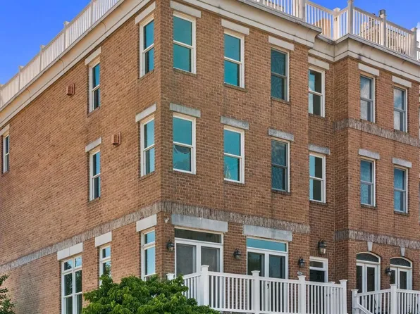 1294 Harbor Island Walk, Baltimore, MD 21230