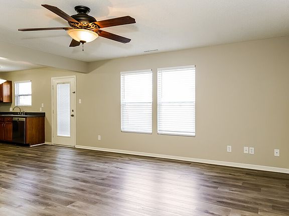 4th image of 7852 States Bend Ln