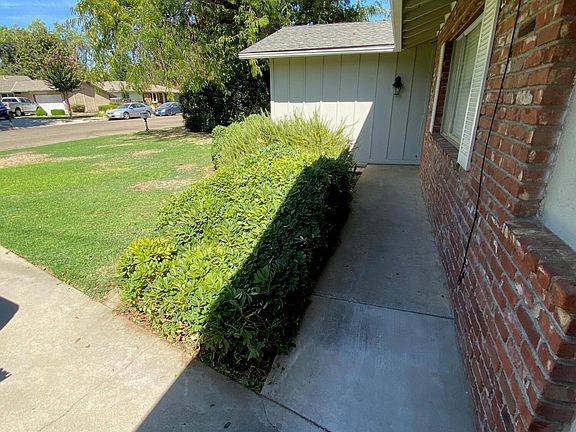 3rd image of 1307 E Loftus Lane
