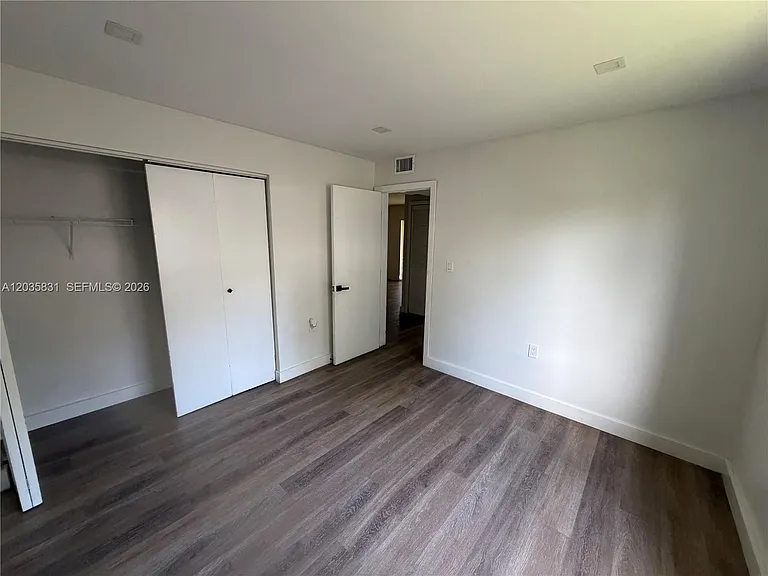17150 NE 23rd Ave #3 — Photo 6