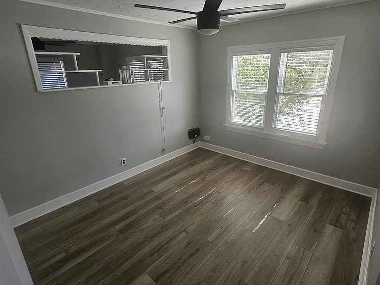 442 30th Ave N #8 — Photo 5