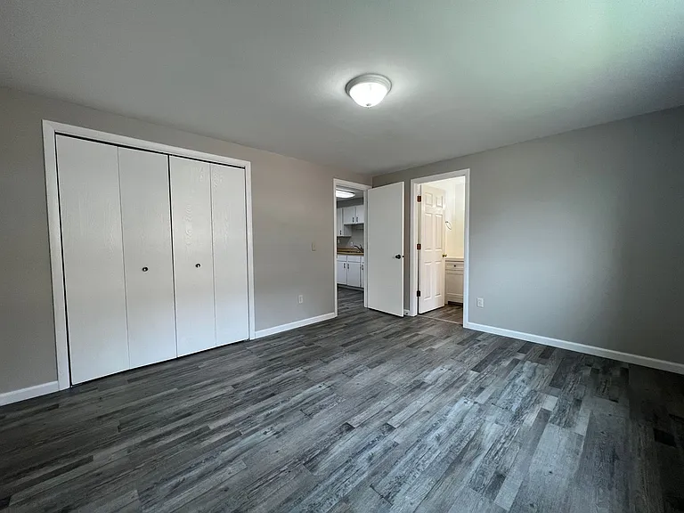 301 Kiwanis Park Ln — Photo 4