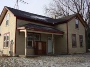 907 S Main St, Cedar Grove, WI 53013