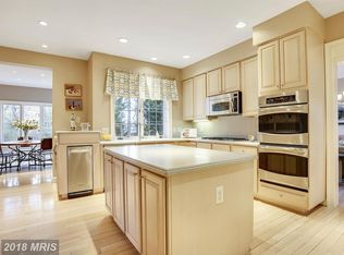 8410 Black Stallion Pl, Vienna, VA 22182