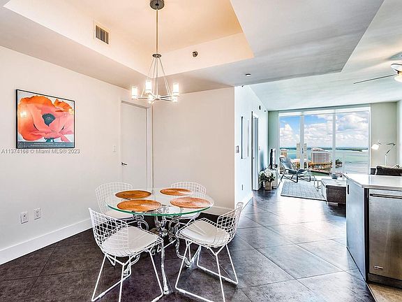 3rd image of 500 Brickell Ave APT 2600