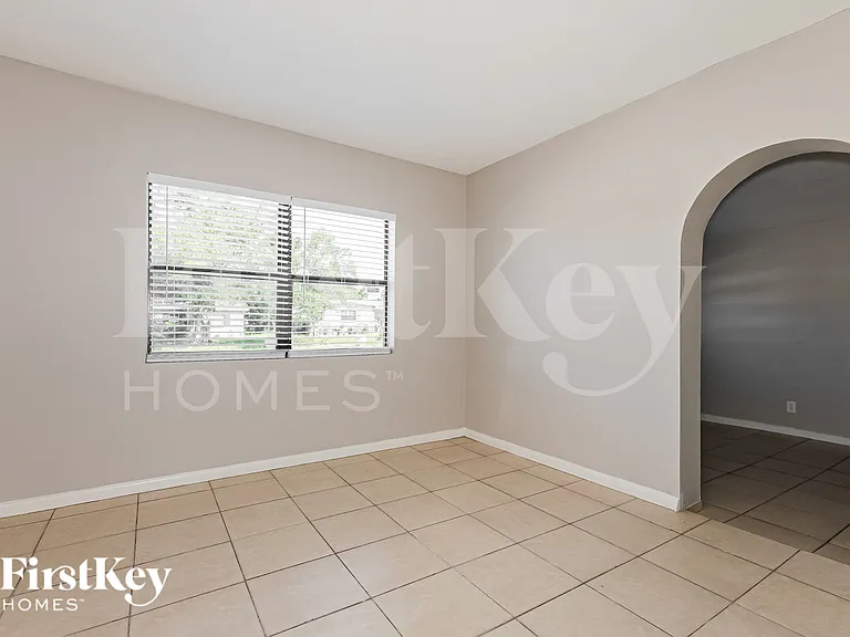 8313 Oleander Ln — Photo 10