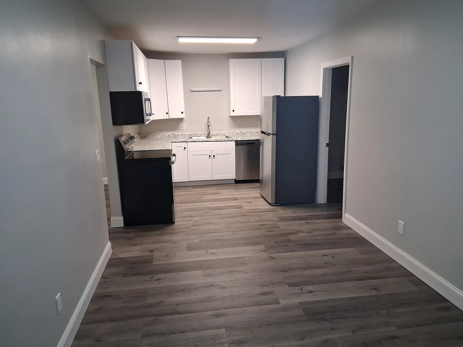 204 Grand Ave — Photo 3