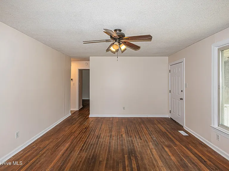 717 New River Dr — Photo 6
