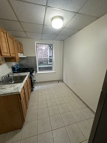 179 W 48th St #7 Photo 1