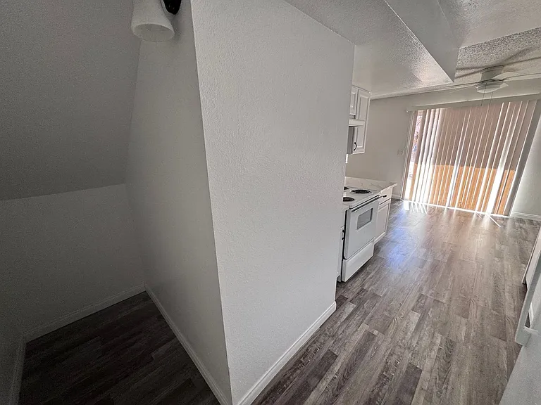 5245 Golden Ln — Photo 25