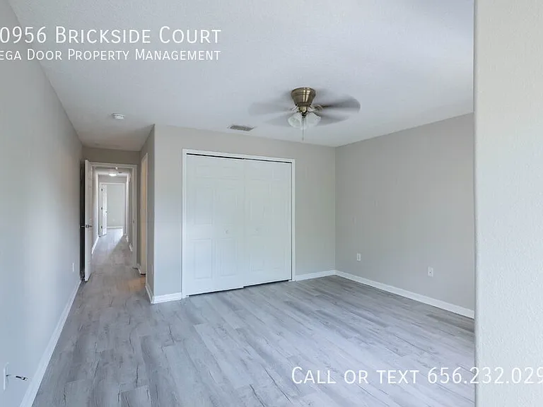 10956 Brickside Ct — Photo 22