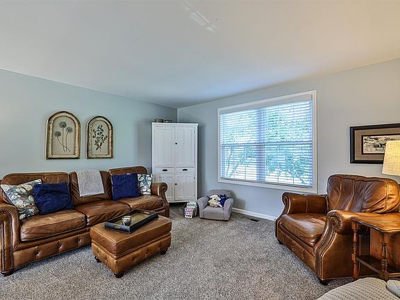 3rd image of 1514 Lynlee Dr