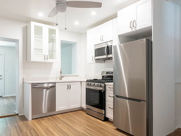 5224 Carnegie St — Photo 3