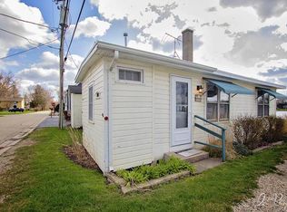 2003 Sunnyside Beach Dr, Johnsburg, IL 60051